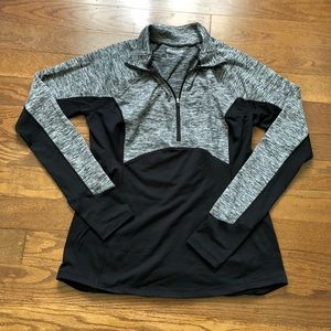 Reebok NWOT workout pullover